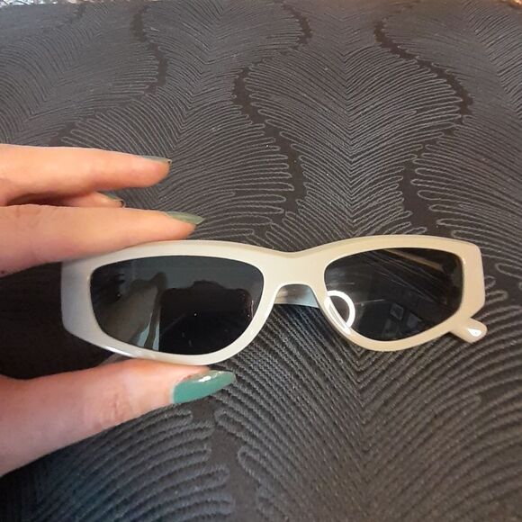 Nwot Zara Grey Cat Eye Sunglasses - Picture 5 of 16